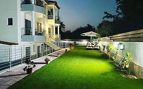 Sun Day Apartments&Rooms Artemida