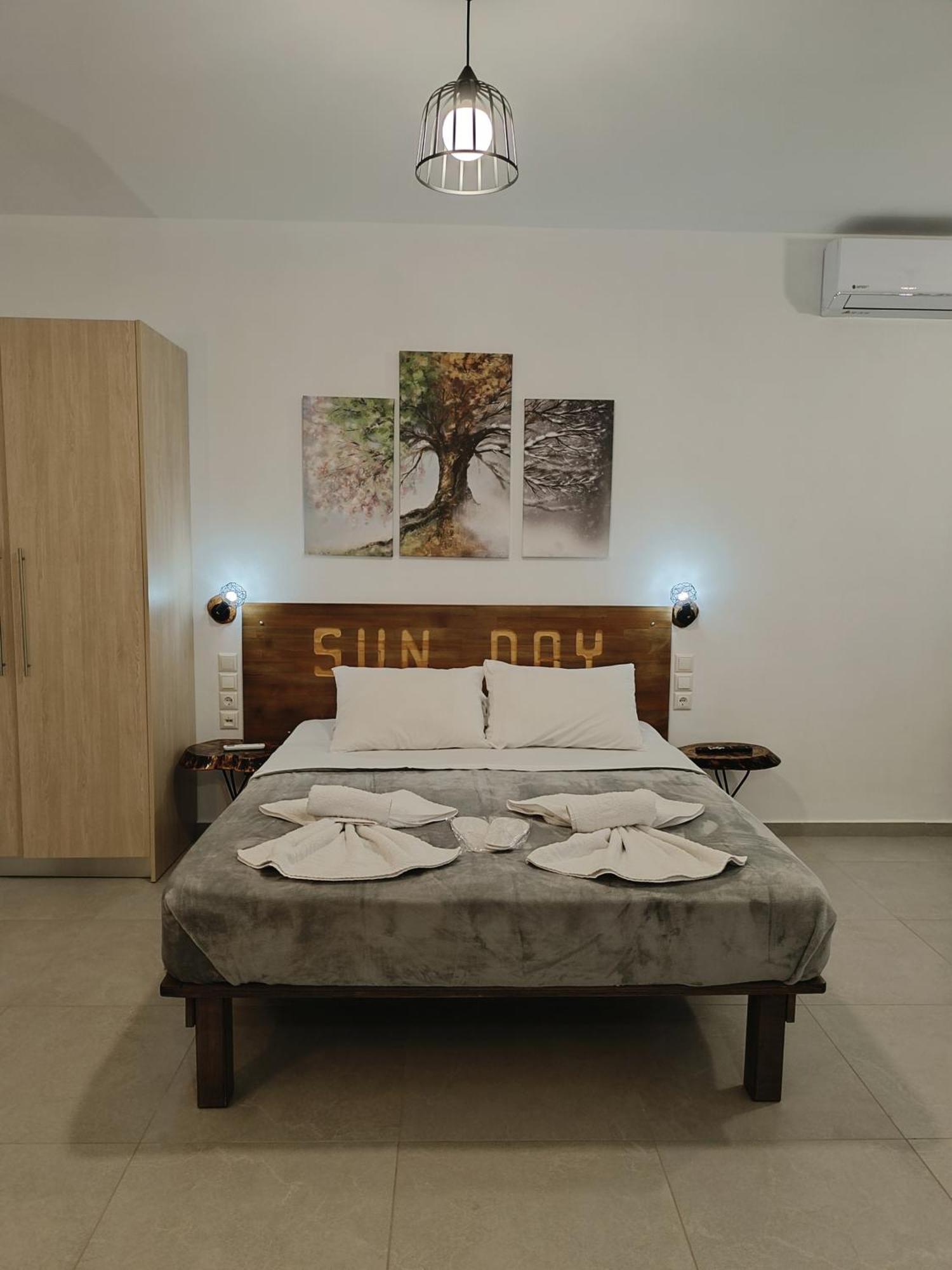 Sun Day Apartments&Rooms Artemida Extérieur photo