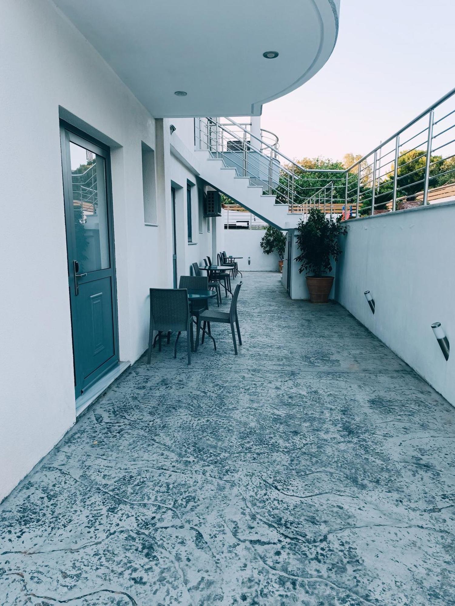 Sun Day Apartments&Rooms Artemida Extérieur photo